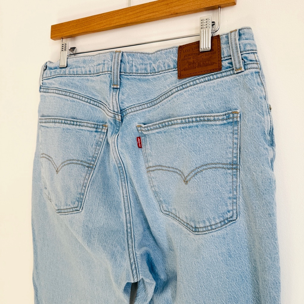 Levi's 70s High Slim Straight Jeans Premium Women's Size 32 Light Blue Denim - Picture 6 of 15